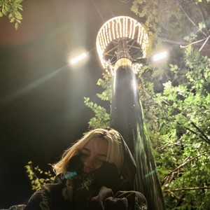 Любовь цветёт и вянет как цветы