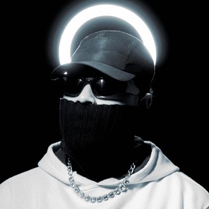 LOBO EM PELE DE CORDEIRO