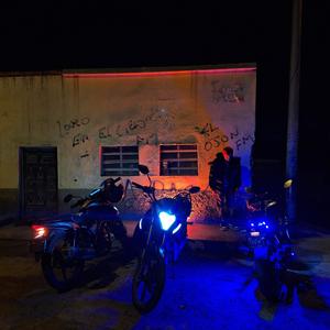 BRICKS & FEELING'S (Explicit)