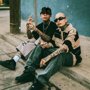 Tumbado y bien ojeroso (Explicit)