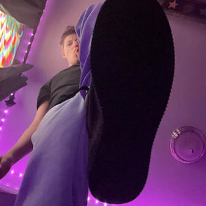 Still flexing (feat. Yungest 4) (Explicit)