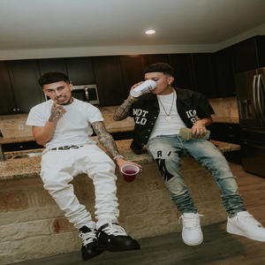 On The Move (feat. Krossmf) (Explicit)