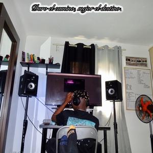 Solo Chillin (feat. Jimmy Bones) (Explicit)