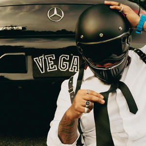 Damón Vega - LOVE (Explicit)