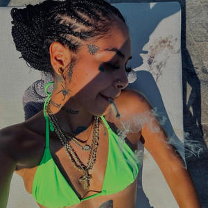 Oh Naomi !! (feat. rhxdxx) (Explicit)