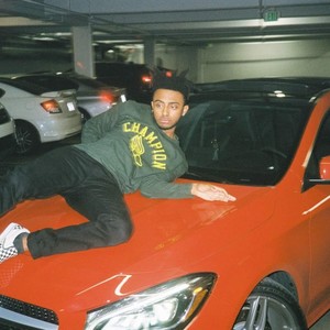 red mercedes. (Inst.)