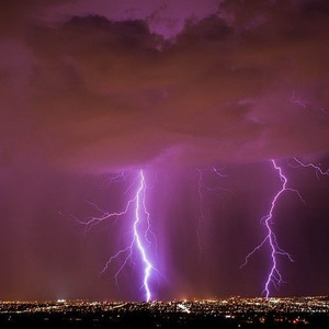 lightning show (PROD. YAKAY)