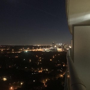 Sandy Sun - 需要人陪