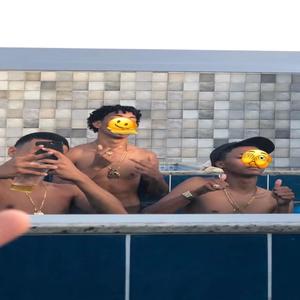 VAGABUNDO SAFADO SO QUER COMER MINHA FILHA vs QUER FUMAR MEU BECK - (DJ JAPA SHEIK)