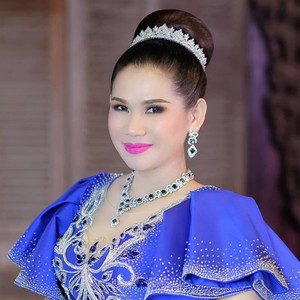 សុំជាតួឯកក្នុងបេះដូងបង