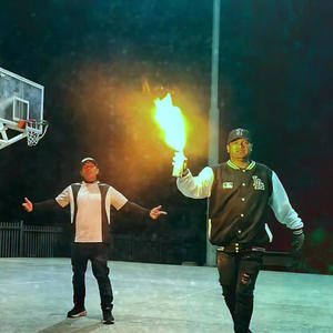 Sigo en el primer lugar (feat. DRAVER) (Explicit)