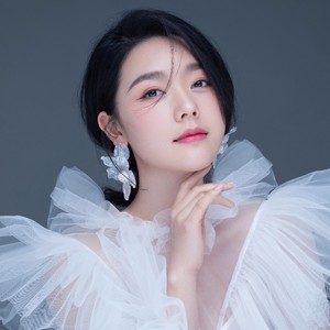 你从远方走来