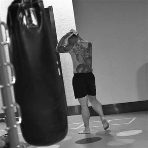 庄浩 - 寻你的路上 (伴奏)