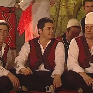 Polifonia - Burrat Potpuri Folklorike