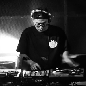 It’s Your Move (feat. FUNKY DL)