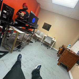 float (feat. Lil plenty) (Explicit)