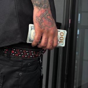 Used 2 Be Broke (feat. fluhkunxhkos & 2wo2imes) (Explicit)