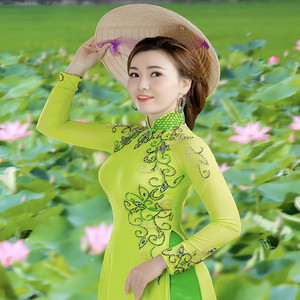 Thùy Hương - Em Là Cô Gái Việt Nam