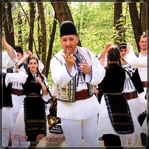 Hai Mândruță La Învârtită