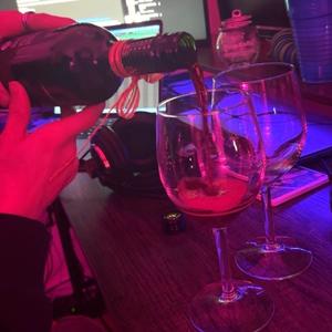 ALL WE DO (feat. Savii) (Explicit)