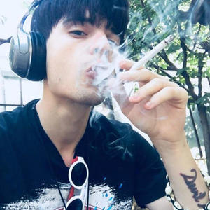 Aokigahara Cu Vampirii Sahara (Explicit)