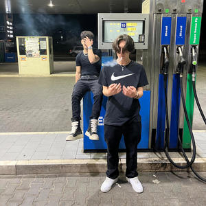 €Whore (feat. 7teen) (Explicit)