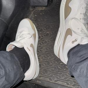 takin' off / v2 (Explicit)