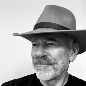 Left or Right, Blue & Red