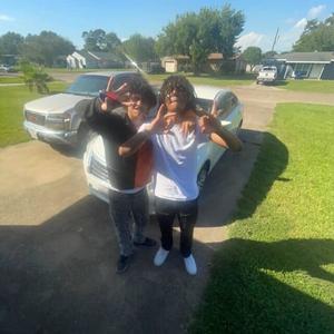 Dummy Klownz (feat. Yungxchico) (Explicit)