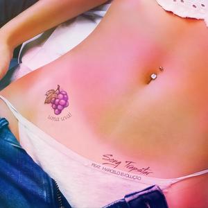 Uma Uva (feat. Marcelo Evolução) (Explicit)