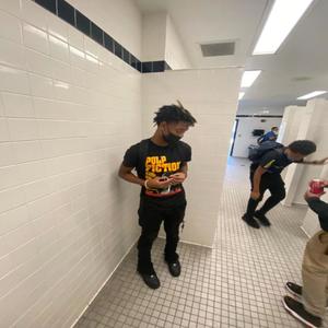 Left twiz alone! (feat. Brezzo) (Explicit)