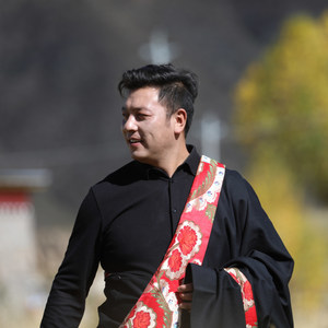 秋英多杰上师庆知