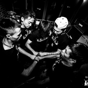 奇爱--追路乐队