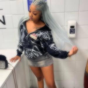 in class (1plugsoon) (feat. manimargiela) (Explicit)