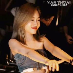 Để Anh Phía Sau Em (Remix)