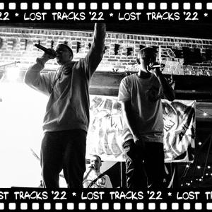 ICH WACH AUF (feat. Robert RAW) (Explicit)