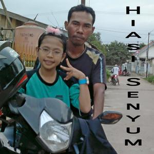 Hiasi Senyum (Explicit)