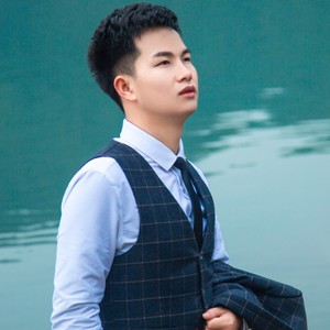 我把往事酿成一壶浓烈的酒