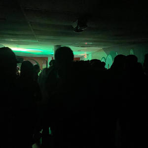 PUTMEDOWN (feat. wnter!) (Explicit)