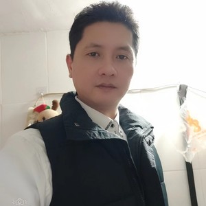 多想有个人能抚慰我伤口