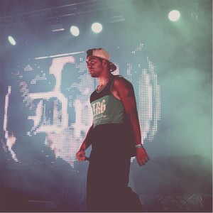 Encosta em Mim(feat. Sscrew, Mcy2k & Alexandra Rodrigues)