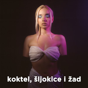 koktel, šljokice i žad