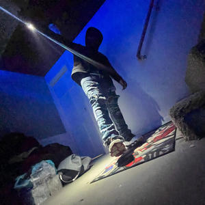 Bag chaser (Explicit)