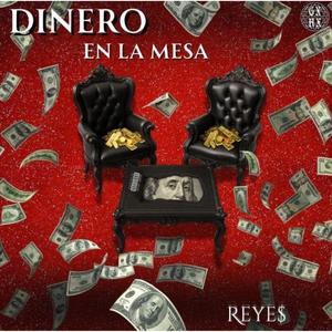 Dinero en la mesa