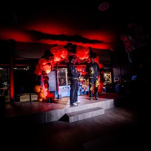 Walk Arround (Explicit)