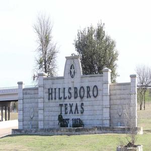 Hilltop (feat. Lemmon|Explicit)