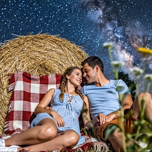 Мы так близки с тобой но далеки!