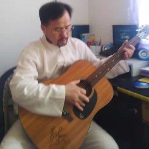 泪蛋蛋掉在酒杯杯里