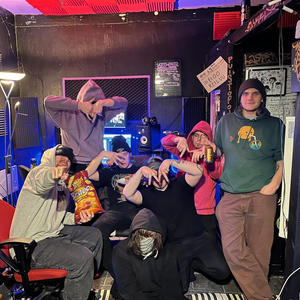 Mitä mä teen (feat. † HAP$KI †) (Explicit)