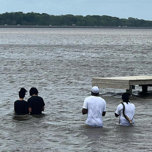 Praise Dance (feat. Capodas Parthero)